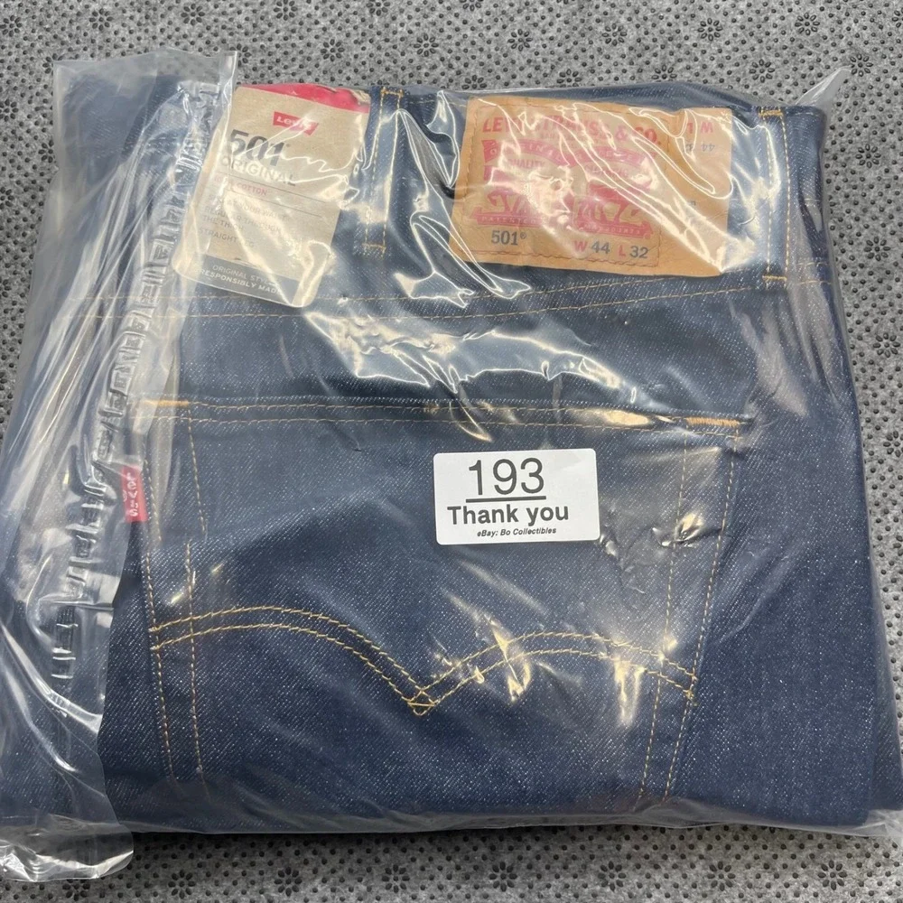 NEW‎ Levis 501 Original Mens Fly Button Big Jeans Indigo Blue Straight Leg 44x32